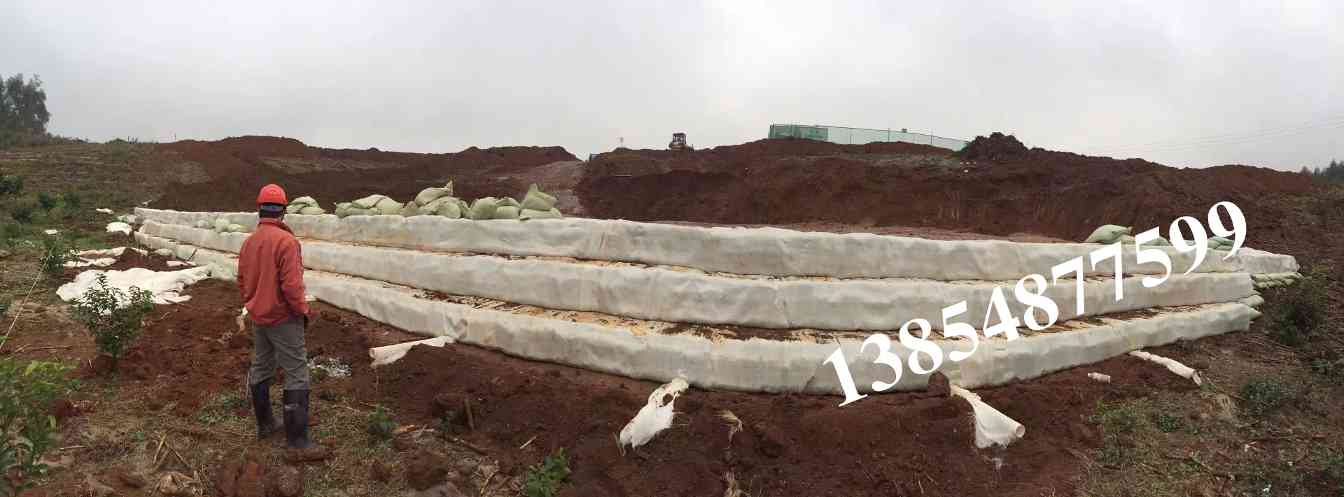 高强加筋土工布