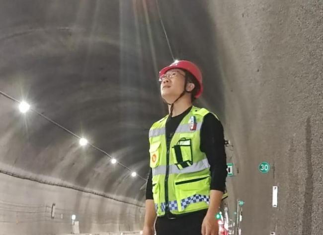 小白会客厅丨喻海亮：爱创新的高速公路养护工笔者（图）