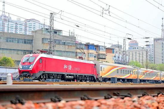 年度特别报道丨加快构建世界一流现代化铁路网(图10) 年度特别报道丨加快构建世界一流现代化铁路网(图10)