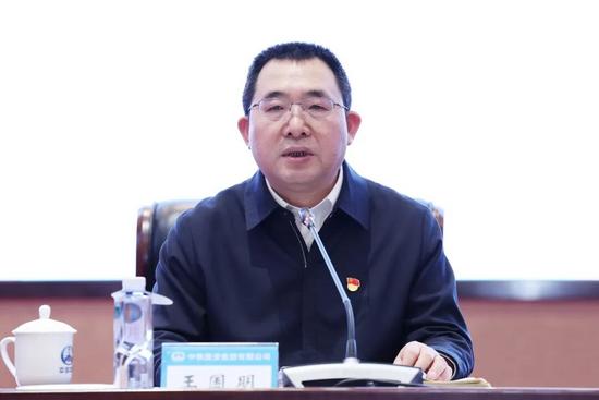 实干为笔 担当为墨丨王国明讲授形势任务教育专题党课(图3)