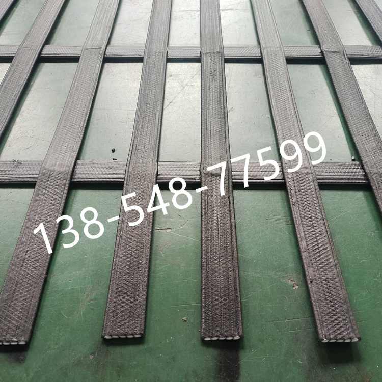 高韧性聚酯格栅提升路堤稳定性与经济性