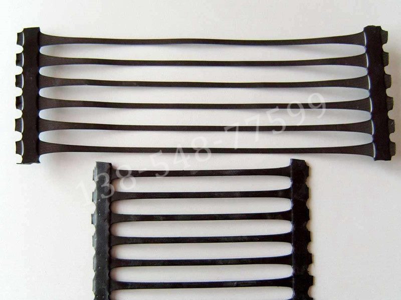 HDPE单向土工格栅:结构特性与工程应用全解析 HDPE单向土工格栅:结构特性与工程应用全解析