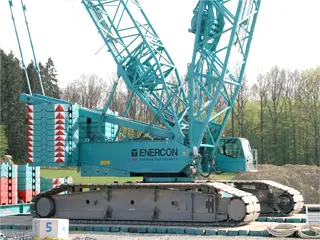 600吨起重能力 超长臂长安全高效起重机