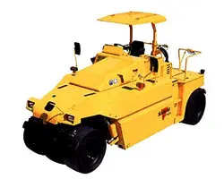 高效率压路机 机械双驱动稳定性能解析