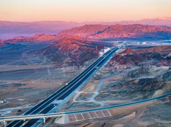 我在边疆路上种下时间（图）