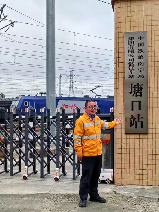 铁路人的一年坚守:从南宁东站到龙州站的春运守护之旅(图11) 铁路人的一年坚守:从南宁东站到龙州站的春运守护之旅(图11)