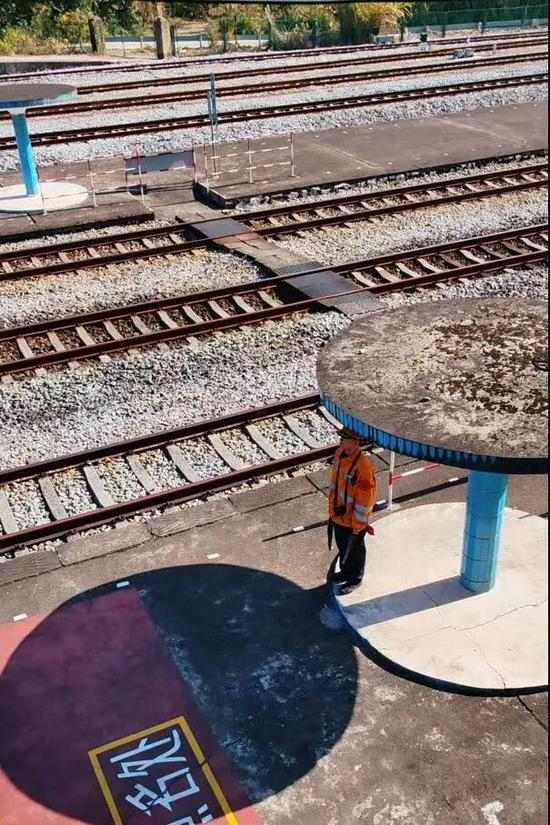 铁路人的一年坚守:从南宁东站到龙州站的春运守护之旅(图15) 铁路人的一年坚守:从南宁东站到龙州站的春运守护之旅(图15)