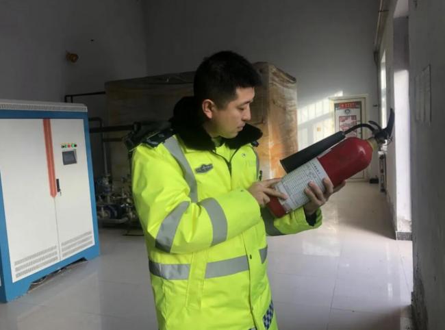 高速公路中队长十五年坚守路网安全的青春奉献路 高速公路中队长十五年坚守路网安全的青春奉献路