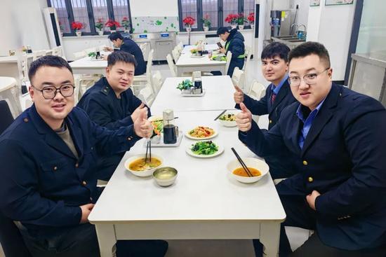 数智化乘务公寓提升机车司机住宿体验,刷脸入住健身设施齐全(图18) 数智化乘务公寓提升机车司机住宿体验,刷脸入住健身设施齐全(图18)