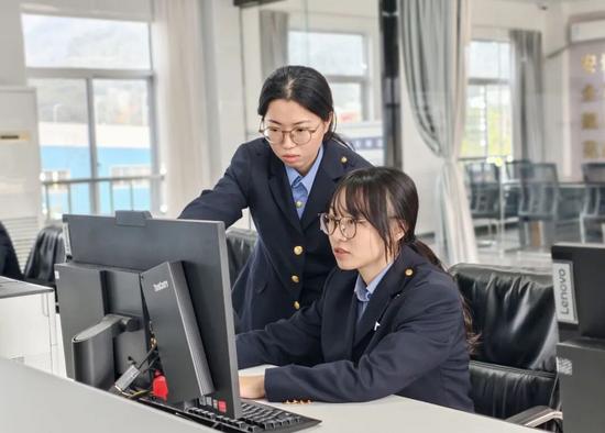 首批女动态检车员：像素战场上七朵金花的成长之路(图7)
