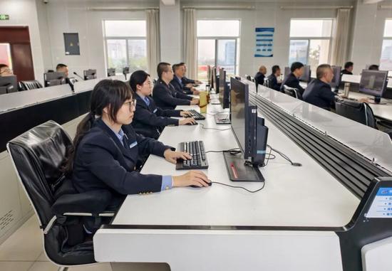 首批女动态检车员：像素战场上七朵金花的成长之路(图5)