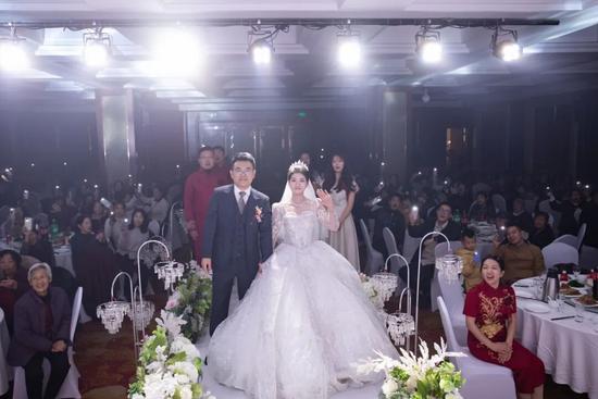 中老铁路见证跨国恋情 铁路职工异国相恋终成眷属(图2)