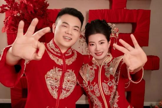 中老铁路见证跨国恋情 铁路职工异国相恋终成眷属(图4)