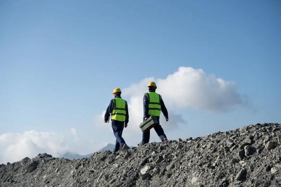 徐工矿卡批量交付南非 打造高效露天开采解决方案(图4)