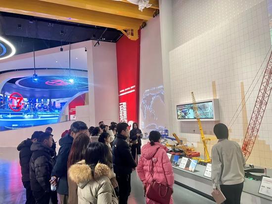 太重与湖北齐信深化战略合作 共谋工程起重机发展新蓝图(图3) 太重与湖北齐信深化战略合作 共谋工程起重机发展新蓝图(图3)