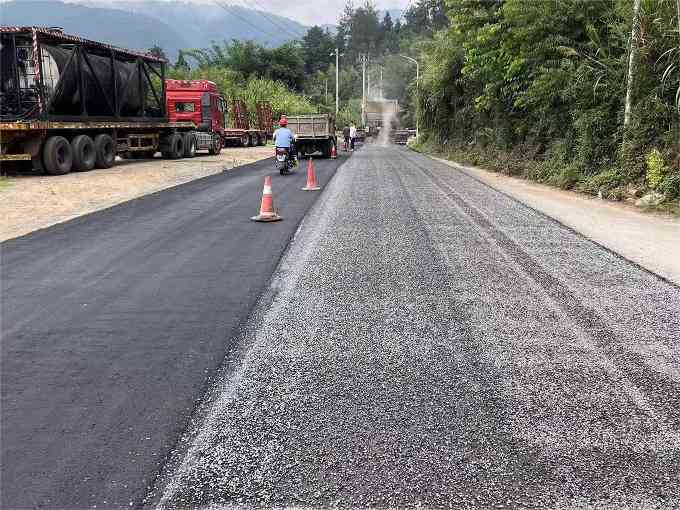 抗裂复合封层技术在白改黑路面工程中的应用实践(图2)