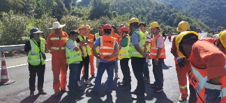 高速公路微表处施工标准化观摩会成功举行(图2)