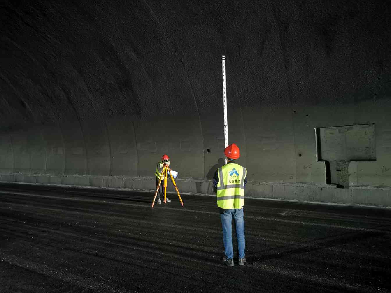 海沧疏芦项目AC-16C改性沥青混凝土试验段成功铺设(图12)