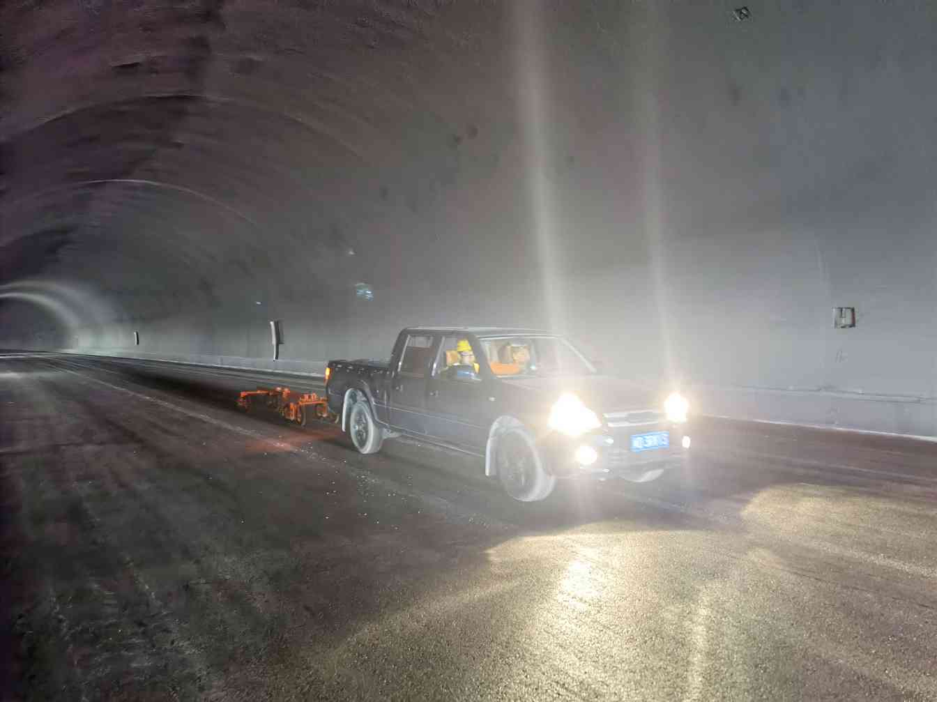 海沧疏芦项目AC-16C改性沥青混凝土试验段成功铺设(图11)