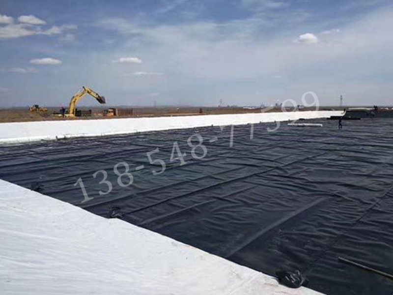HDPE土工膜铺设焊接技术规范及施工要点全解析(图1) 1-210926154I1420.jpg