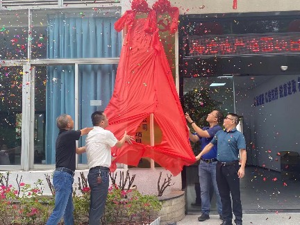 海沧疏港通道与芦澳路沥青路面项目正式开工 建设厦门重要交通走廊(图1)