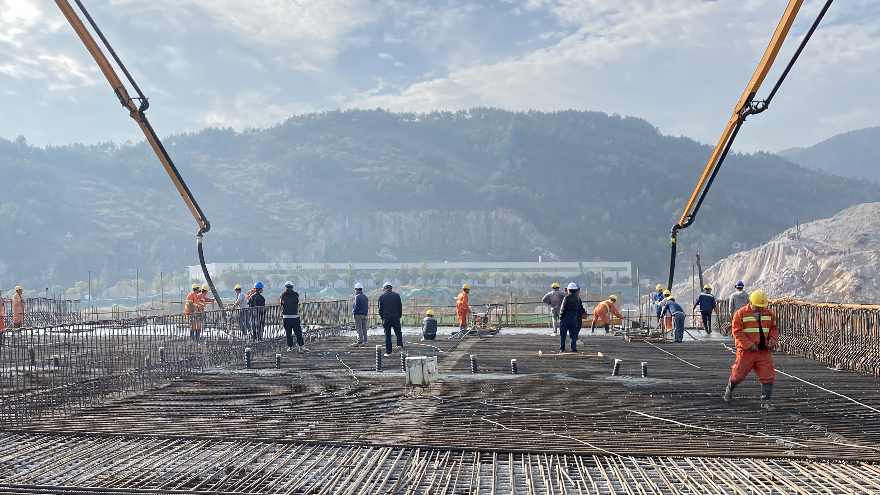 金秋时节劳动竞赛过半 各项目进展成果显著
