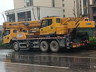 20吨汽车起重机性能优势全面解读：起重能力强、作业高效、安全稳定且维护便捷耐用