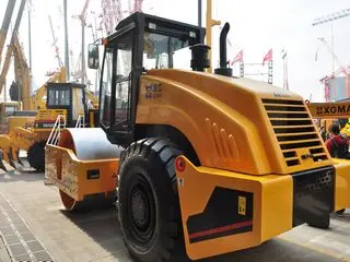 单钢轮压路机为何更适合高强度压实作业：动力、压实效果、稳定性与耐用性全面兼顾