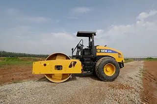 山工 sem512 压路机