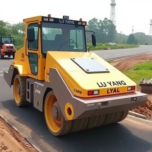 路阳 LTS726H 压路机(图1)